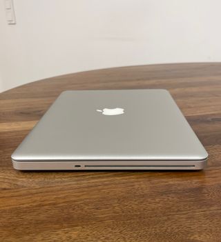  MacBook Pro dual-core Intel Core i5 y 2.5GHz
