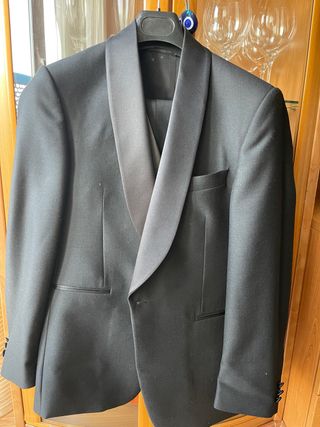 Esmoquin de boda Angelo Falero y chaleco