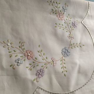 Juego de cama compuesto por sábana y almohadón