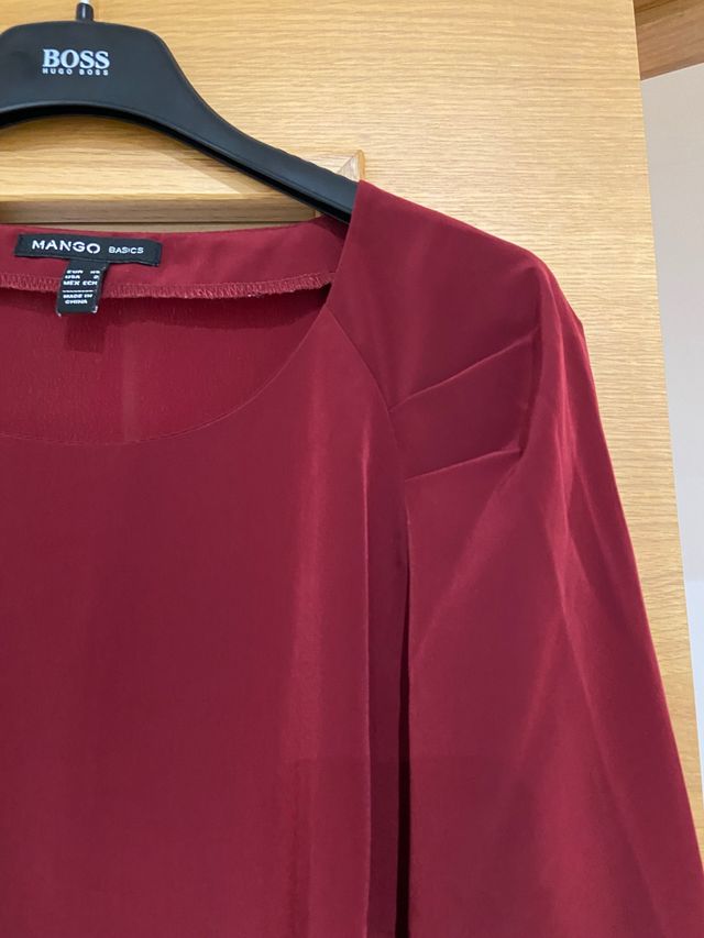 Vestido color burdeos