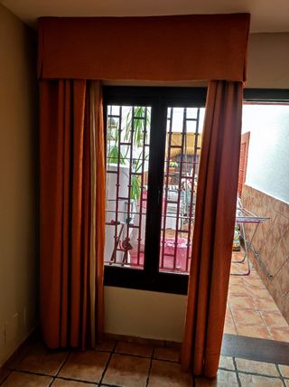 Cortinas y varios muebles