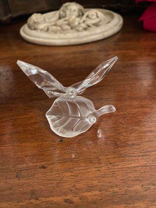 farfalla su foglia Swarovski