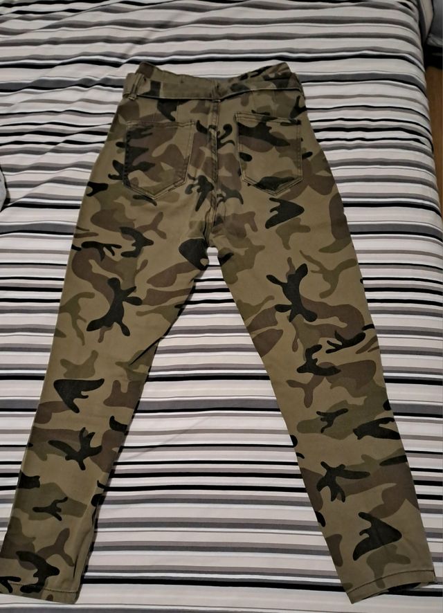 Pantalón militar