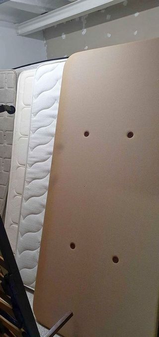 COLCHONES SEMINUEVOS PROVENIENTES DE EXPOSICIONES