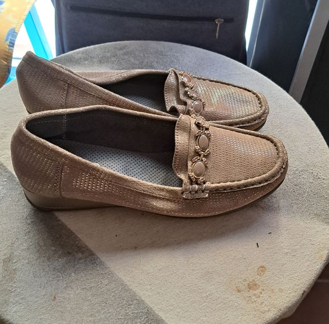 Mocasines en color camel  lolo shoes