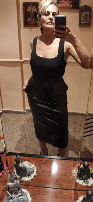Falda negra efecto cocodrilo S