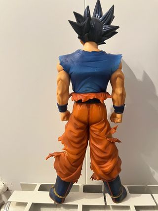 Figura Goku Ultra Instinto Banpresto