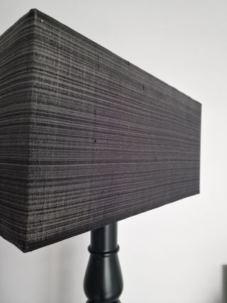 Lámpara pie con pantalla