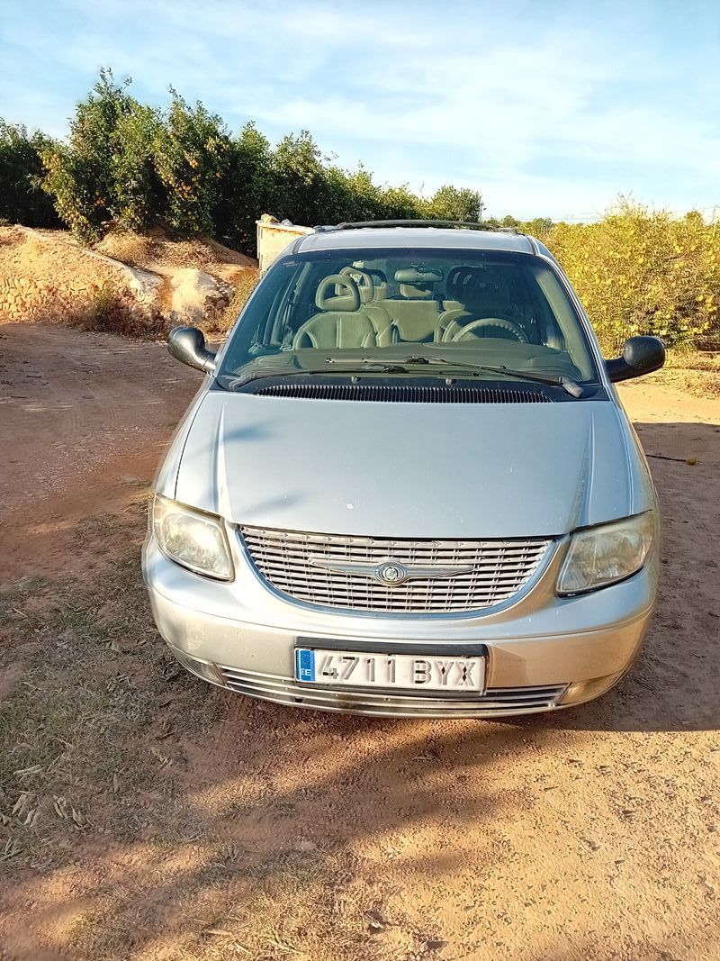 Chrysler Voyager 2002 - foto 1