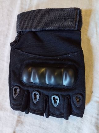 Guante militar medio dedo
