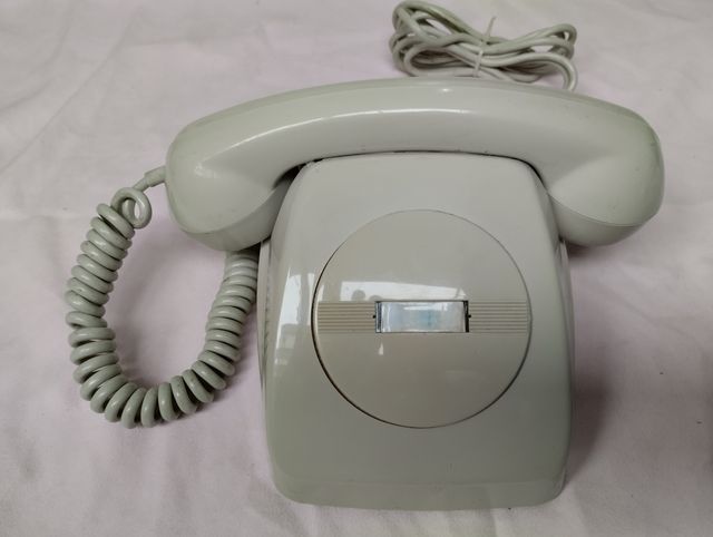 Teléfono antiguo gris Citesa de Telefónica