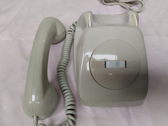 Teléfono antiguo gris Citesa de Telefónica