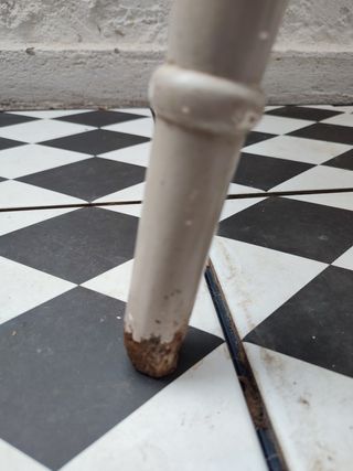 Silla de madera antigua