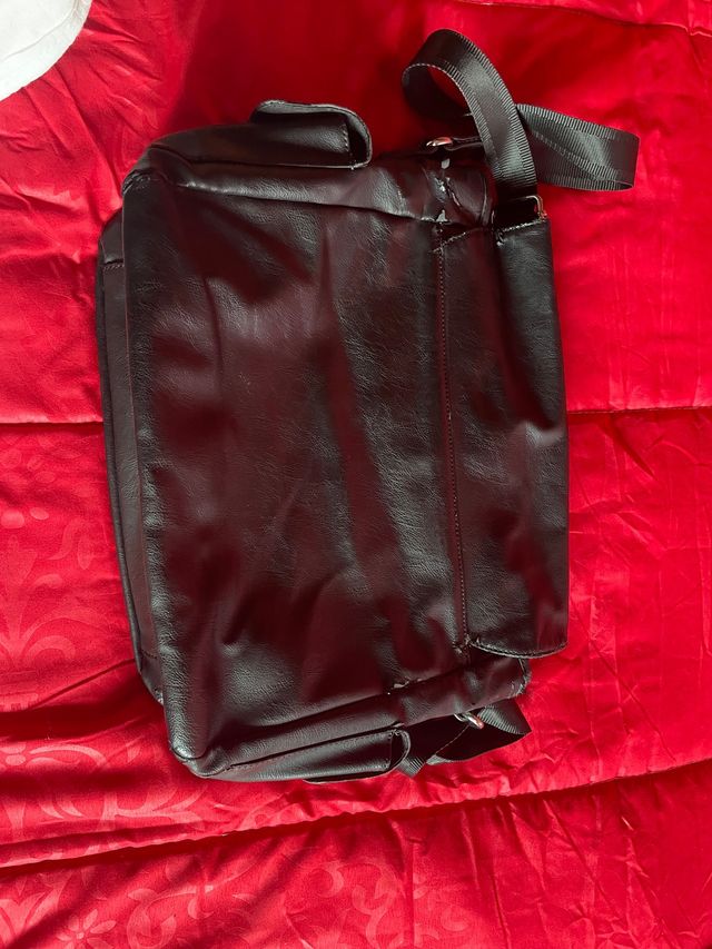 Borsa lavoro studio Guess