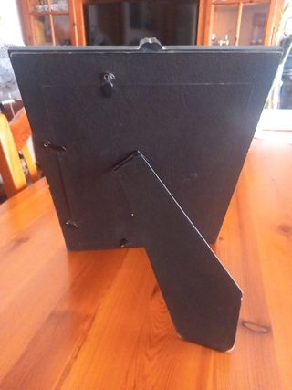 PORTARRETRATO GRANDE DE MADERA.
