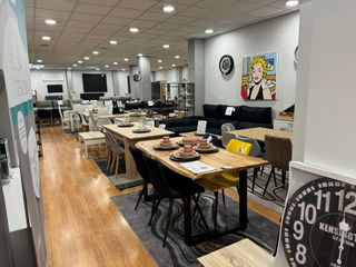 SOFÁS, MESAS, CANAPES, COMEDOR, SILLAS 