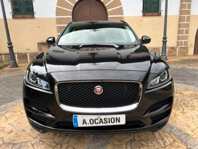 Jaguar F-Pace 2.0L i4 AWD Prestige