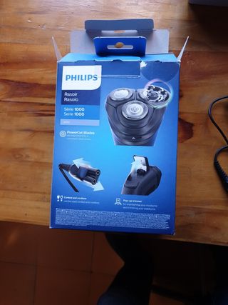 MAQUINA DE AFEITAR NUEVA A ESTRENAR