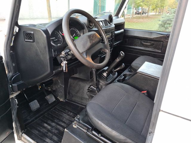 Land Rover Defender 2015
