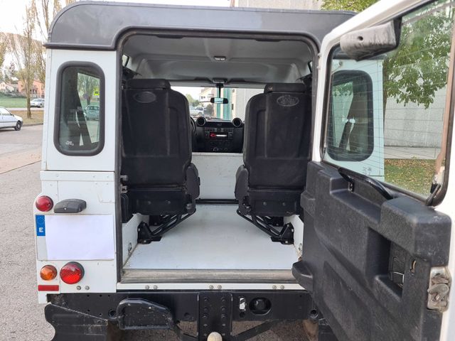 Land Rover Defender 2015