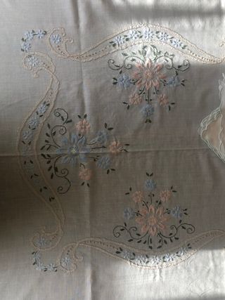 tovaglia ricamo fatto a mano x12