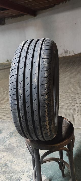 Neumatico coche