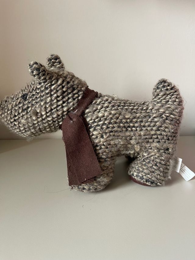 Tope puerta. Pesa 670 gramos.