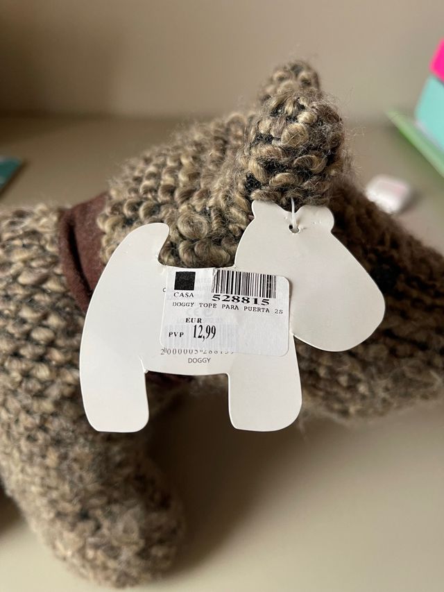 Tope puerta. Pesa 670 gramos.