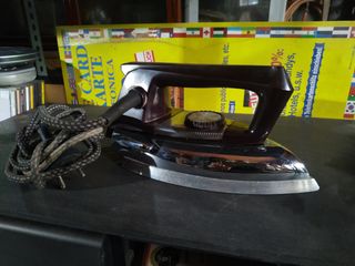 Plancha ropa vintage