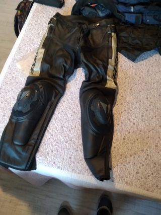 Pantalón Dainese , talla 50,como nuevo