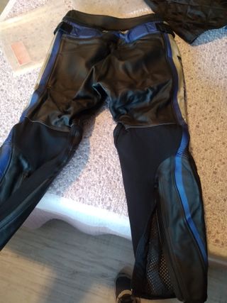 Pantalón Dainese , talla 50,como nuevo