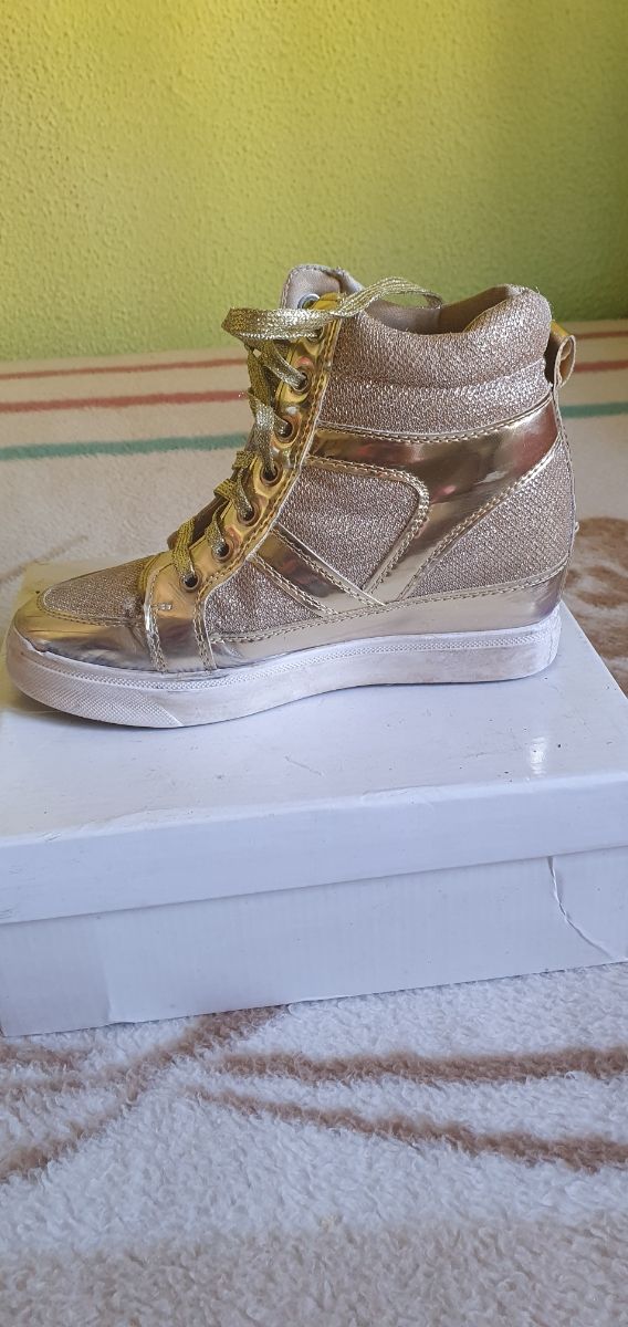 Botas dorada