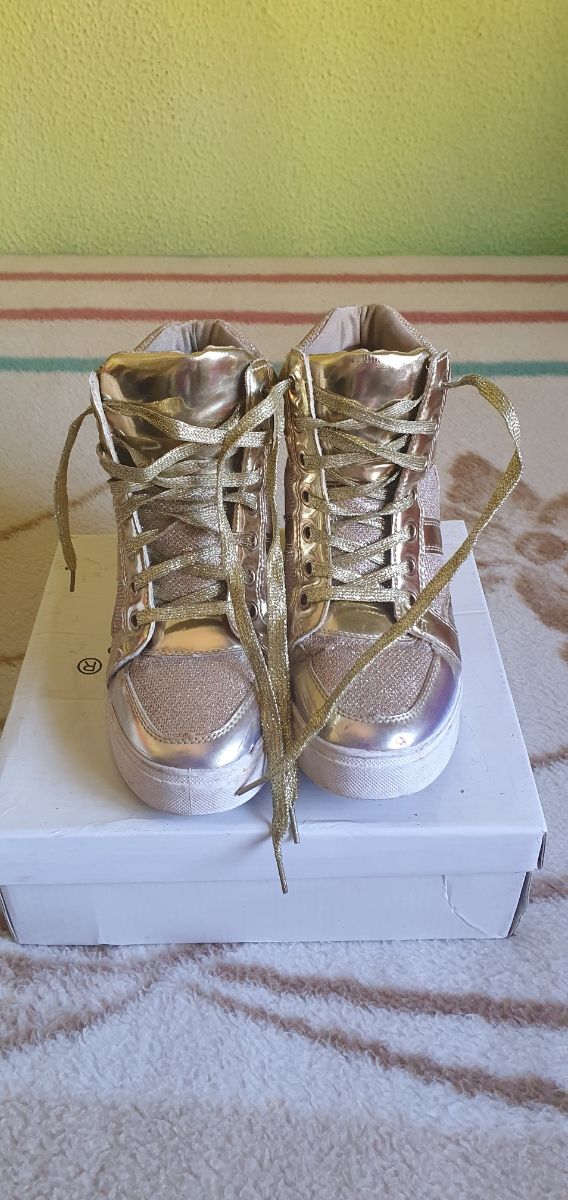 Botas dorada