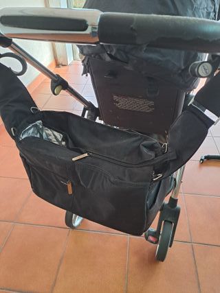 Silla bebé. REGALO: BOLSA,SOMBRILLA,BURBUJ, CUNA.