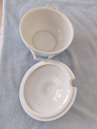 Sopera de porcelana