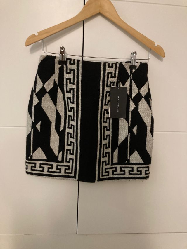 minifalda  blanca y negra 