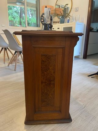 Máquina de coser antigua