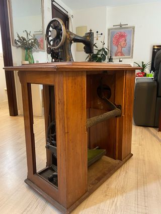 Máquina de coser antigua