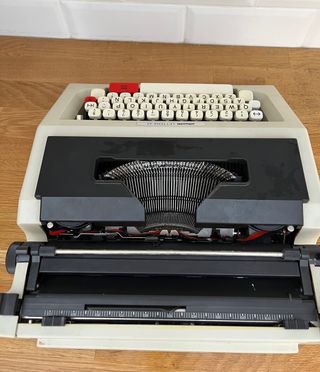 maquina escribir olivetti lettera 42