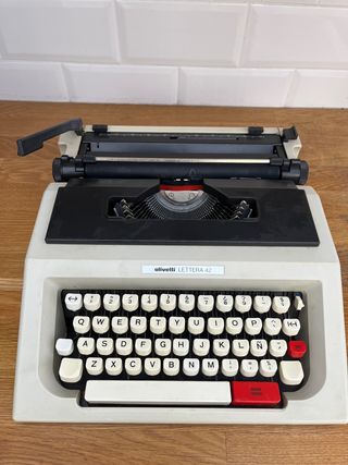 maquina escribir olivetti lettera 42