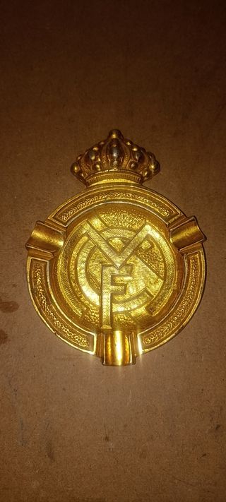 CENICERO BRONCE BAÑADO  ORO ESCUDO REAL MADRID 196