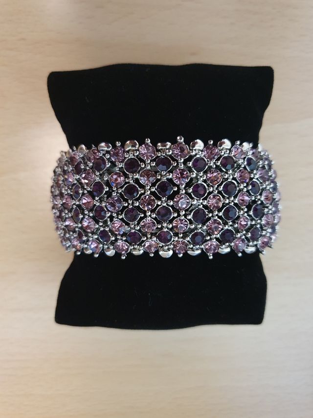 Bracciale con pietre rosa e viola