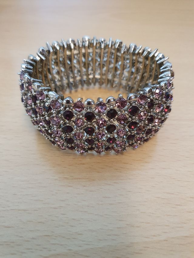 Bracciale con pietre rosa e viola