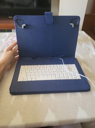 Teclado para tablet con cable