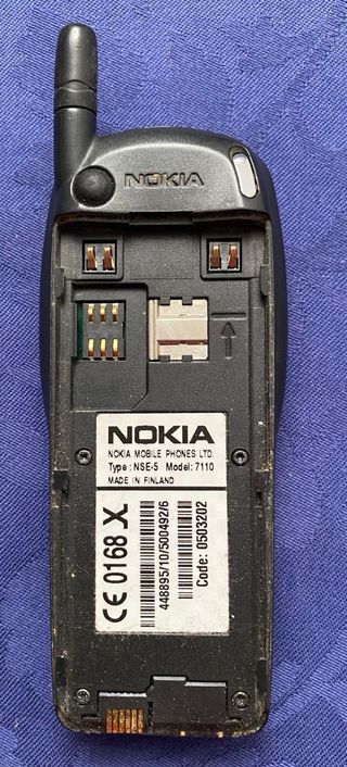 Móvil Nokia 7110