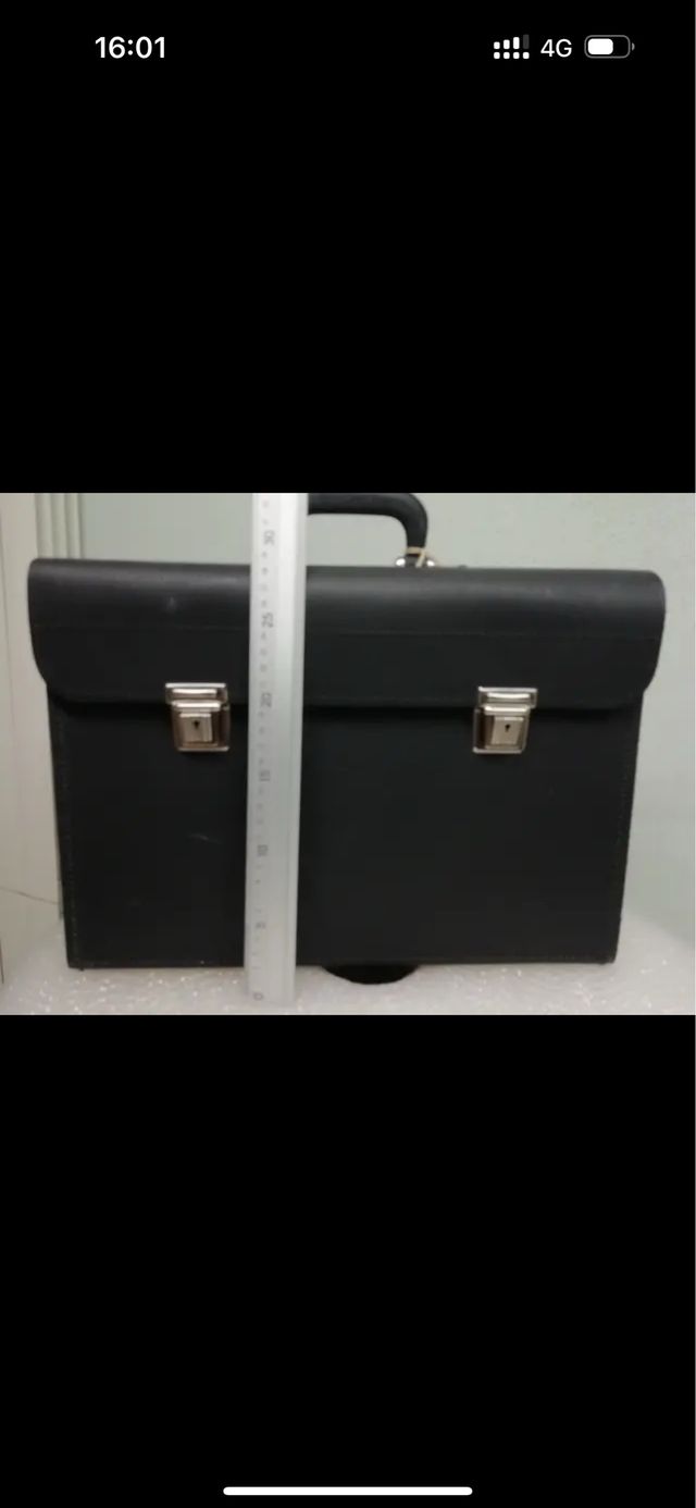 Maletín rígido porta documentos o multiusos.