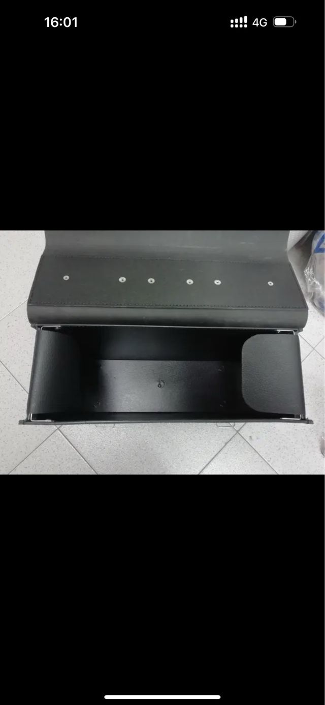 Maletín rígido porta documentos o multiusos.