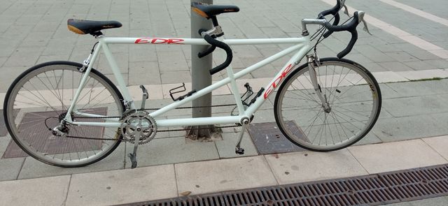 Bicicletta da strada tandem
