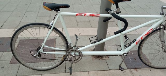 Bicicletta da strada tandem