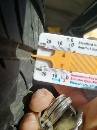 Llanta Audi 17" con neumatico